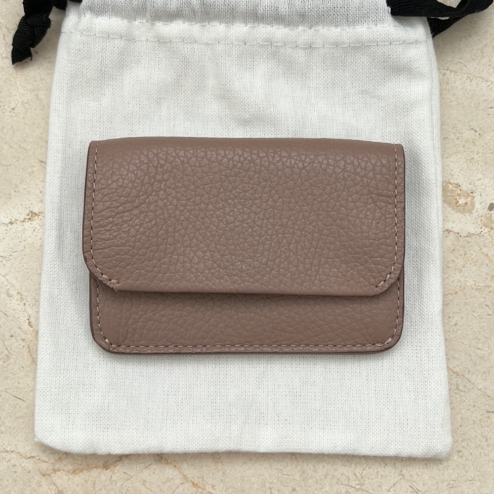 Cuyana Flap Cardholder